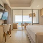 Suite 15th floor con vista mar y piscina CB1511