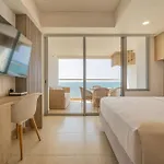 CB1511 | Suite 15th floor con vista mar y piscina