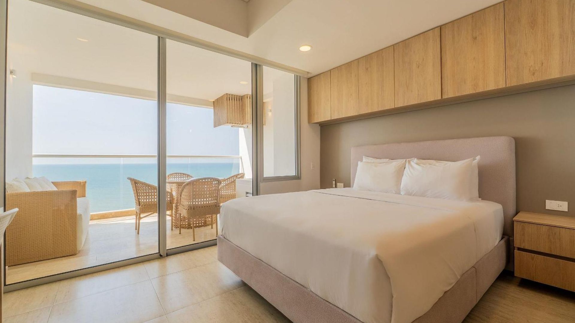 Apartamento 15th Floor Con Vista Mar Y Piscina Cb1511 *