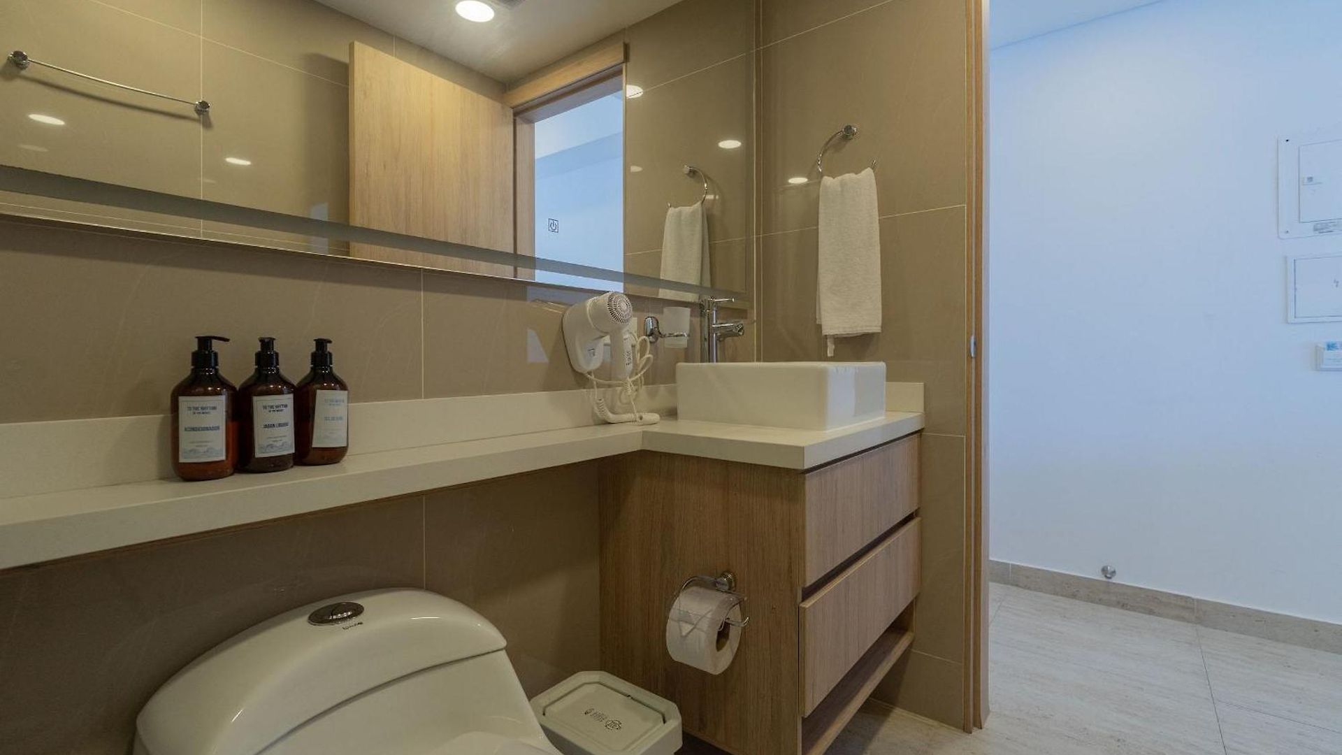 15th Floor Con Vista Mar Y Piscina Cb1511